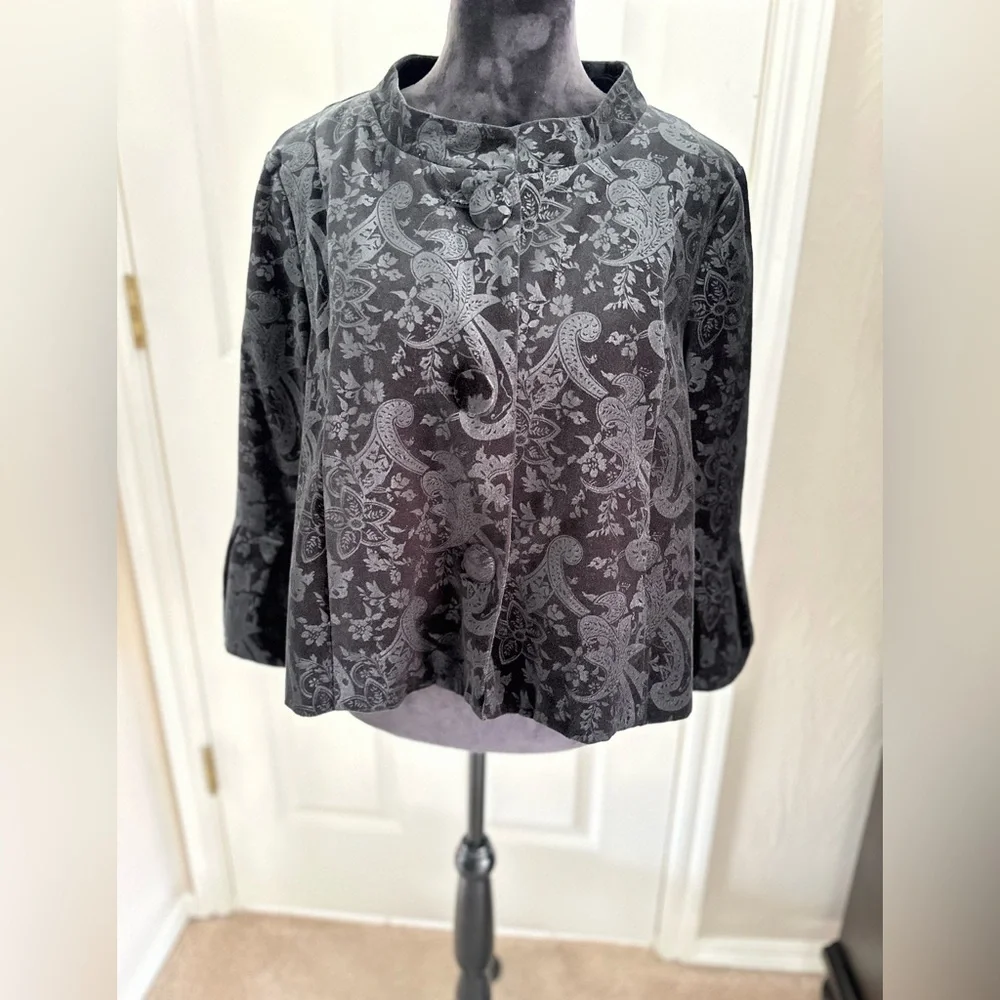 Beautiful Edward Swing Jacket in Black on Black Paisley Velvet with Lining - Picture 1 of 6